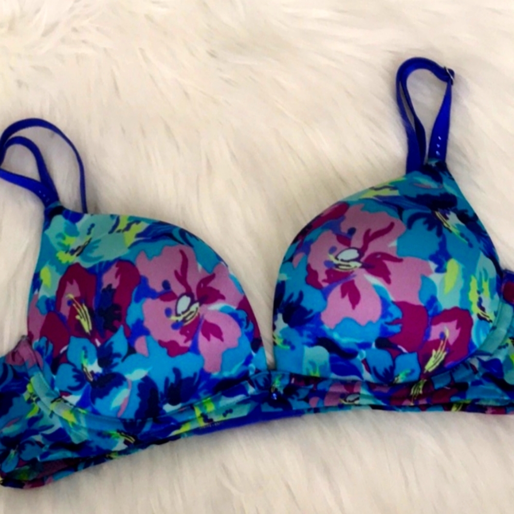 Victoria’s Secret Biofit Push Up Bra 32C